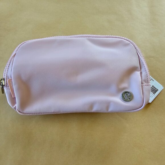Lululemon Everywhere Belt bag, OS, Pink, new with tag - Picture 1 of 3